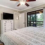 Amelia Hideaway