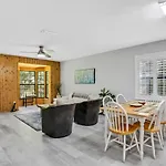 4636 Whimbrel Lane