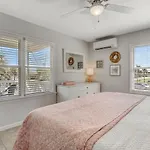 South Beach Cabana Up