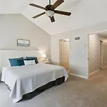 3012 Club Villa