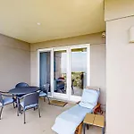 8 Ocean Place
