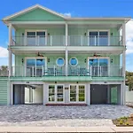 Dog Friendly - Ocean Views - Across The Street From Ocean