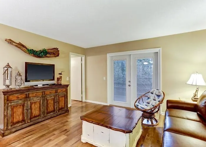 8A Amelia Landings Condo