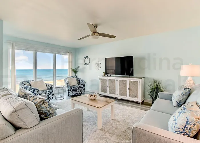 2 Bed/2 Bath Oceanfront Condo Sleeps 6 Guests. Oceanfront Balcony And Pool.