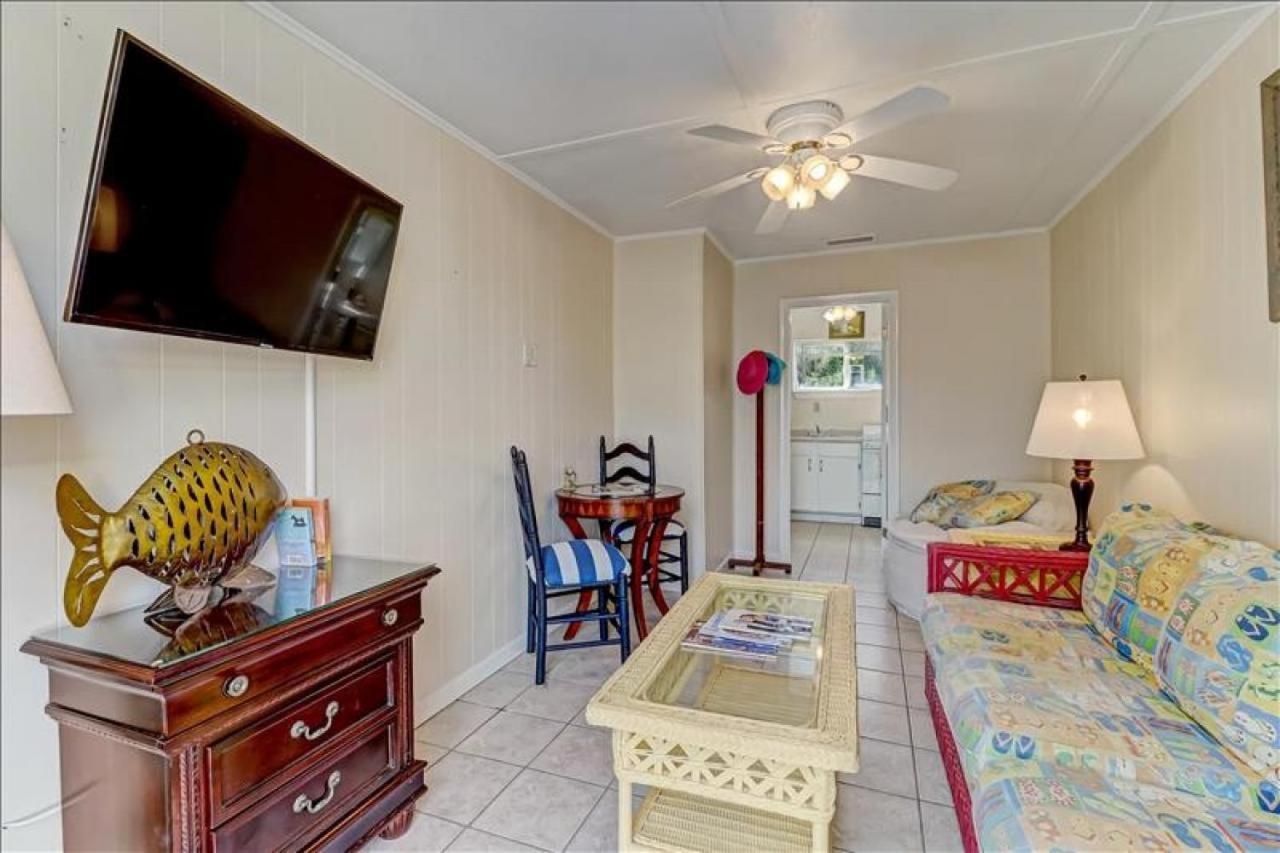 1267 S Fletcher Ave *