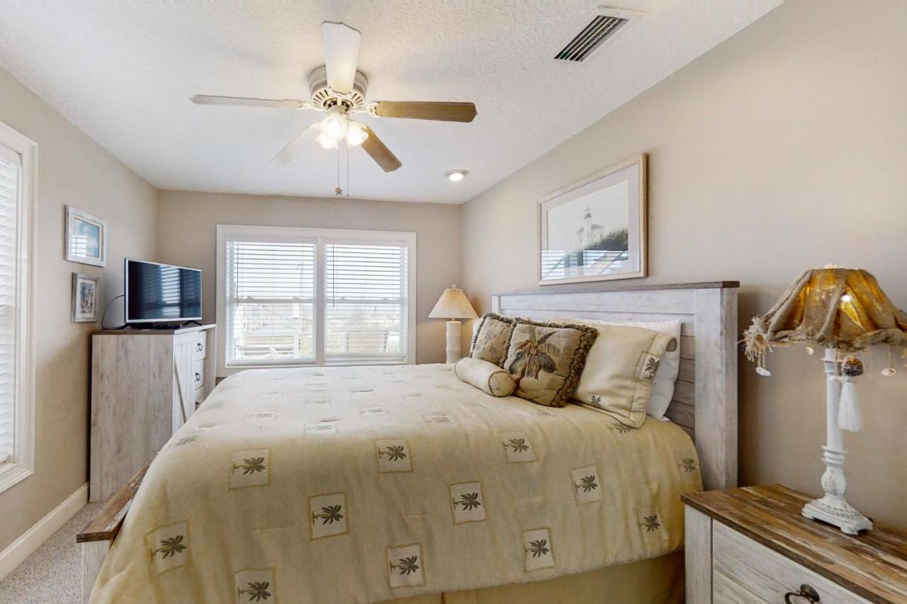 1060 S Fletcher Ave Fernandina Beach