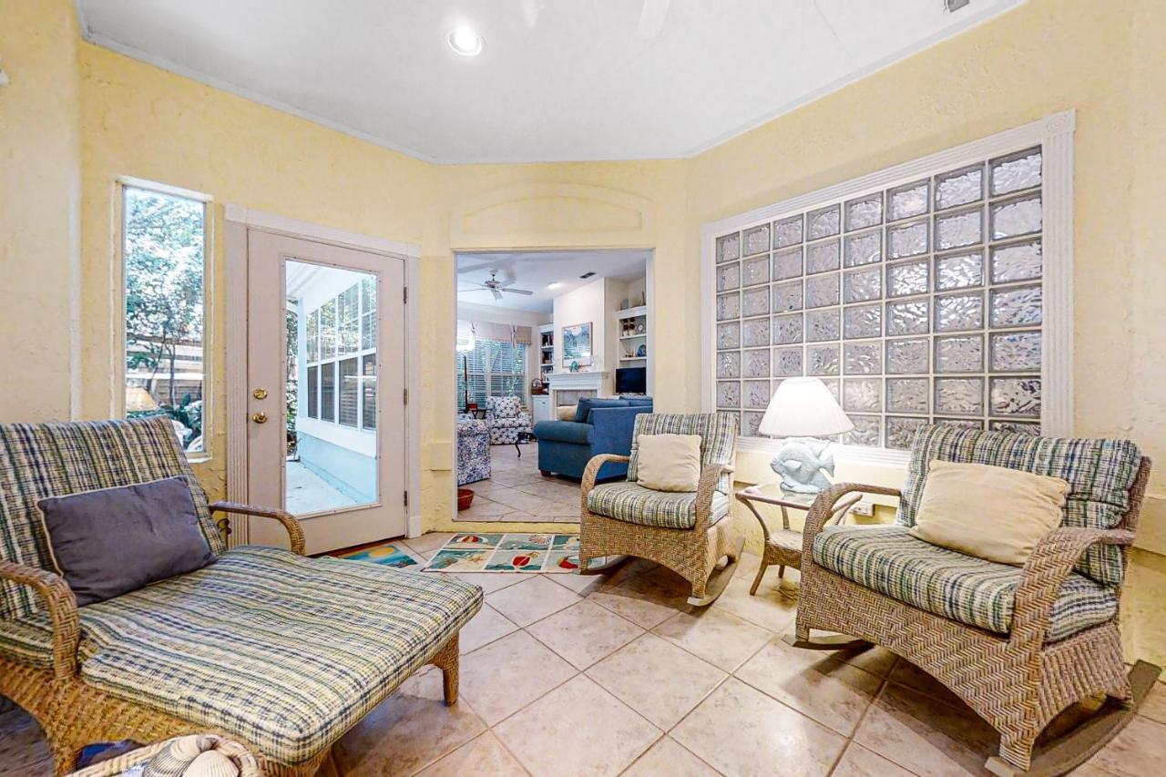 4954 Summer Blvd Apartment *