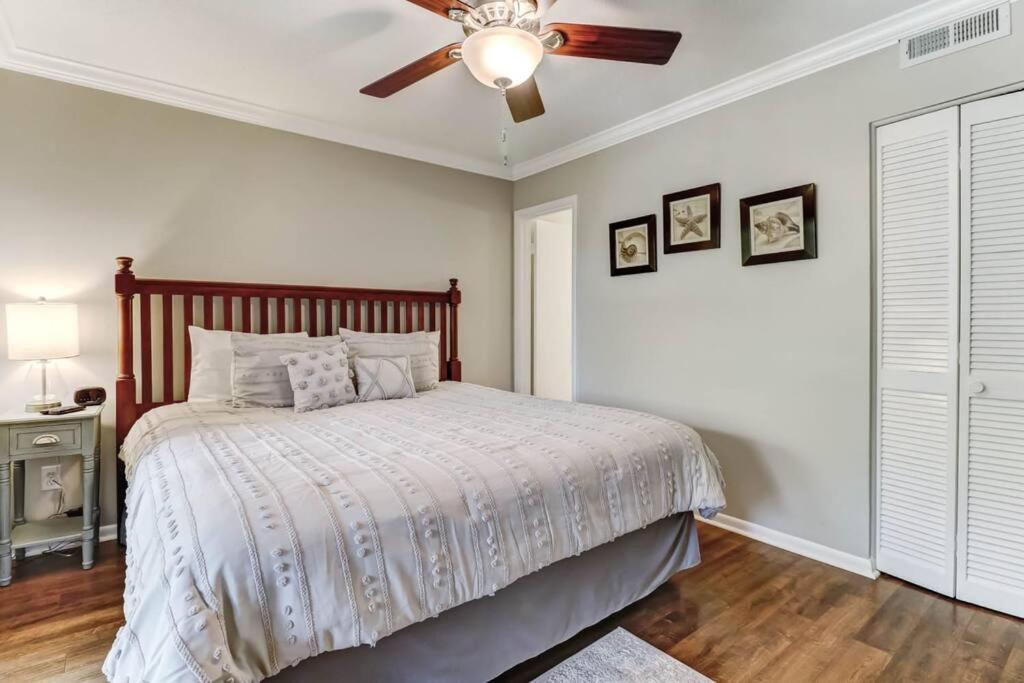 Amelia Hideaway Apartment *