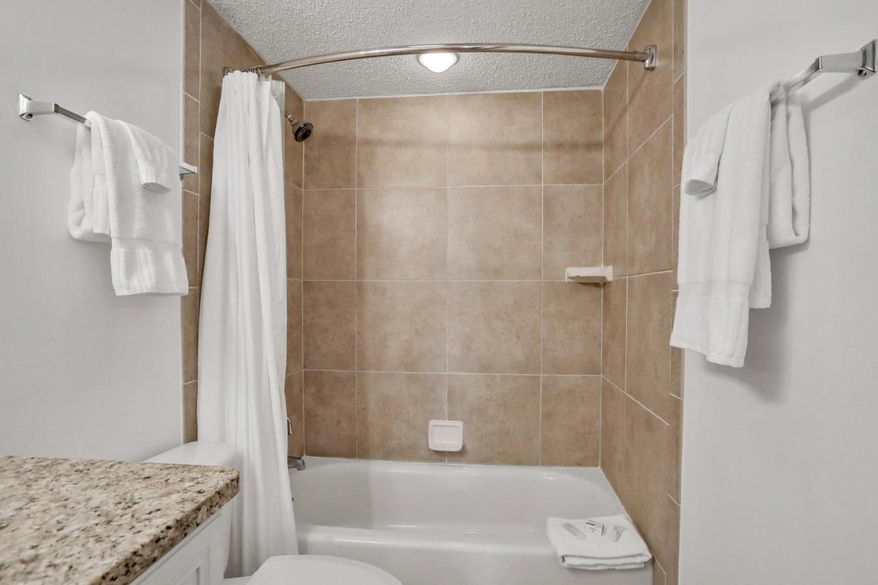 Apartment Sandcastle 215-216