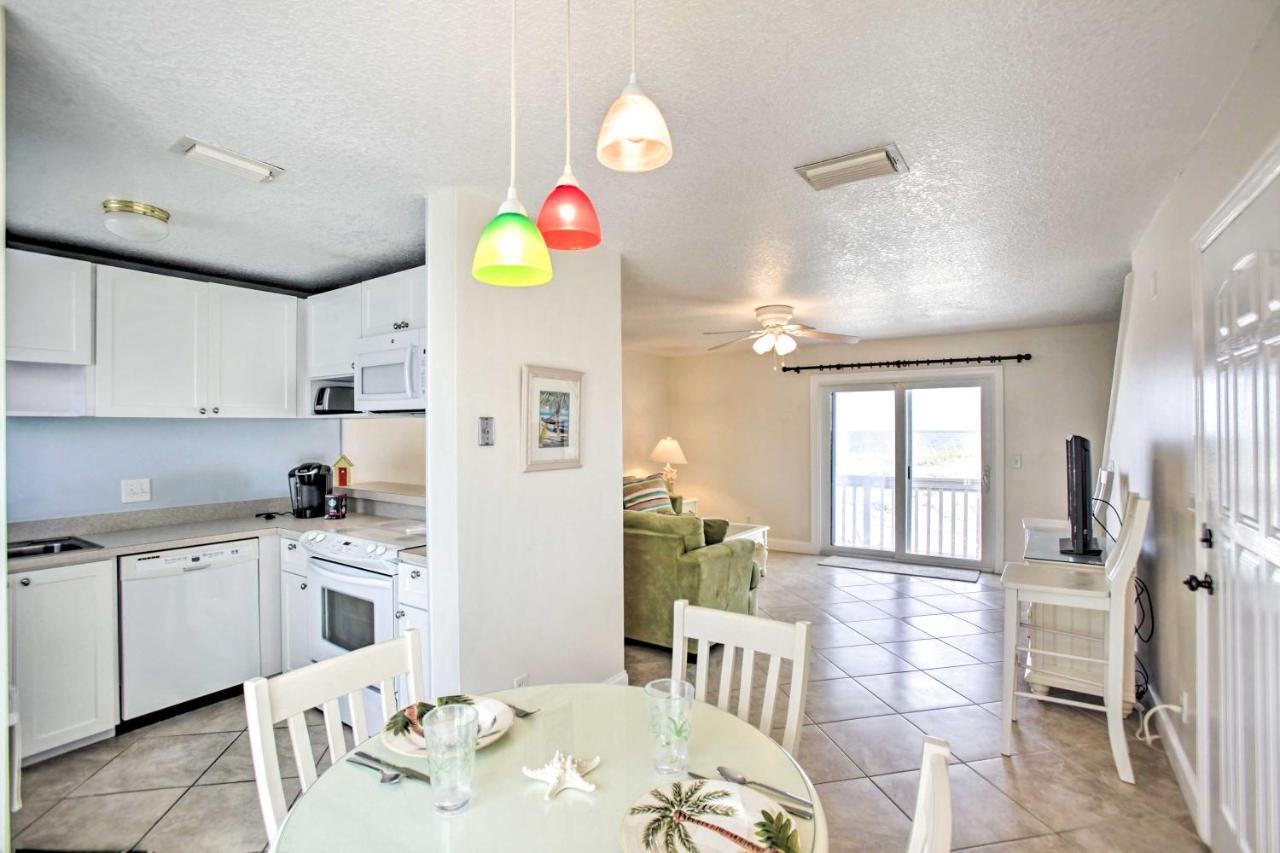 Bright Fernandina Townhome Walk To Ocean! Holiday home