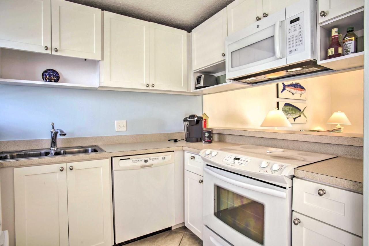 Holiday home Bright Fernandina Townhome Walk To Ocean! *