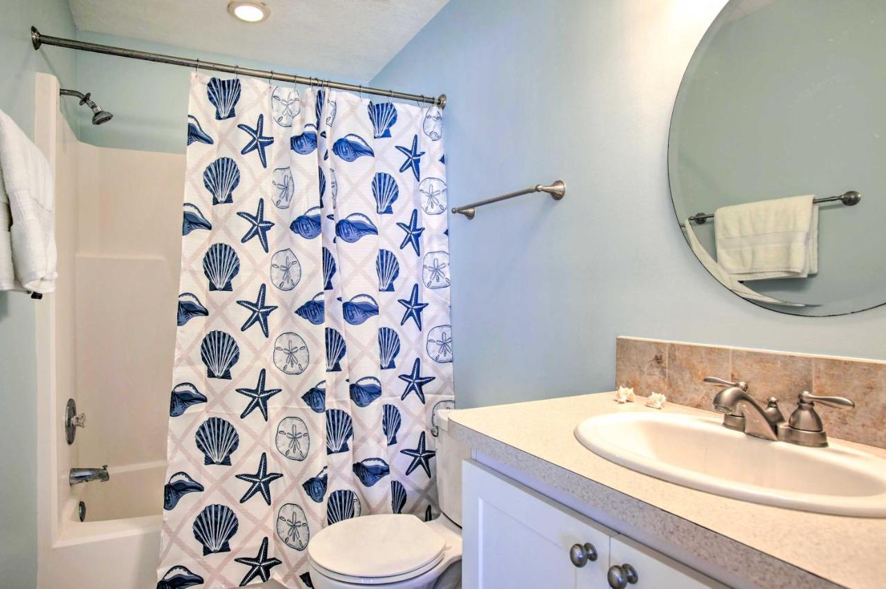 Bright Fernandina Townhome Walk To Ocean! Holiday home Fernandina Beach