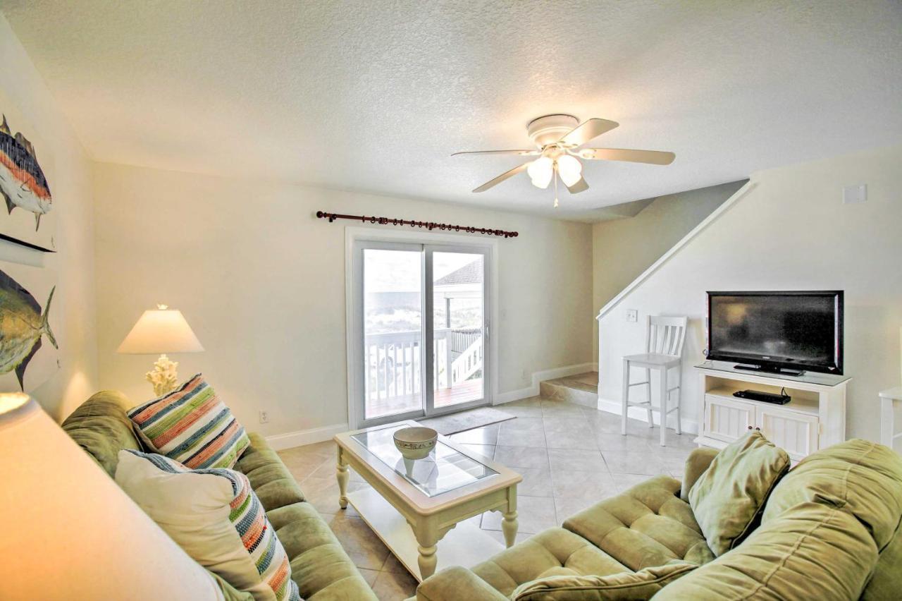 Bright Fernandina Townhome Walk To Ocean! Holiday home Fernandina Beach