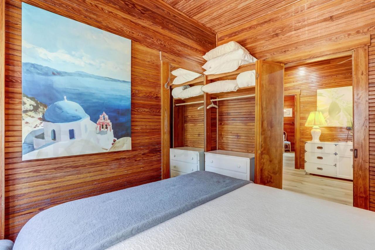 Dogfriendly Beachfront