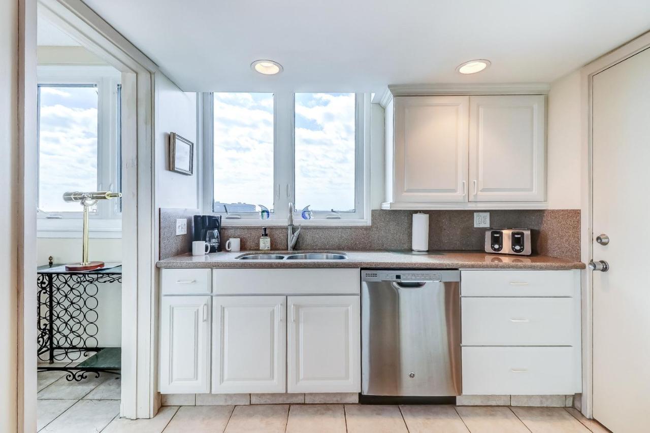 1316 Ship Watch Apartment