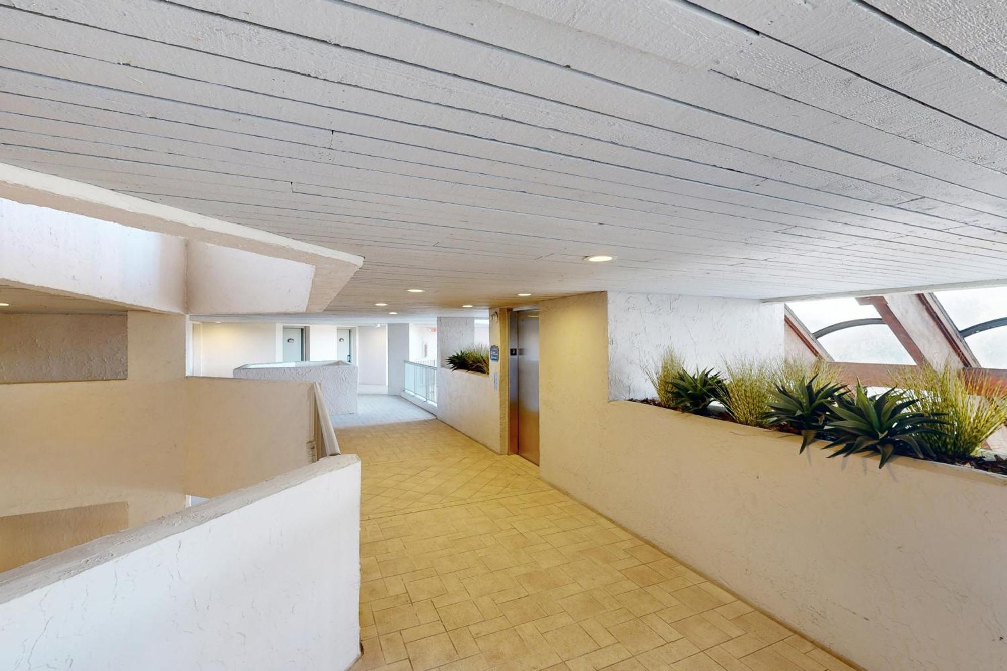 223 Sandcastles Apartment *
