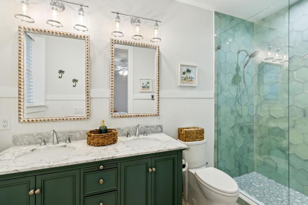 Ocean Lookout 2 - Heated Pool, Beachfront Deck, Stunning Ocean Views