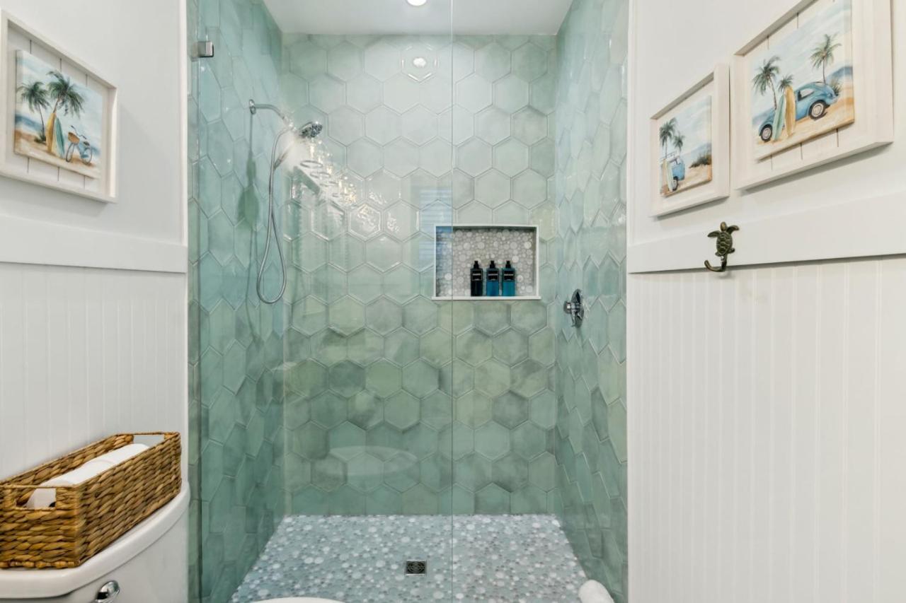 Holiday home Ocean Lookout 2 - Heated Pool, Beachfront Deck, Stunning Ocean Views