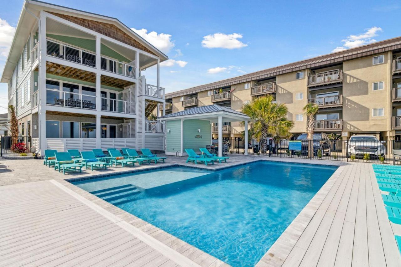 Holiday home Ocean Lookout 2 - Heated Pool, Beachfront Deck, Stunning Ocean Views
