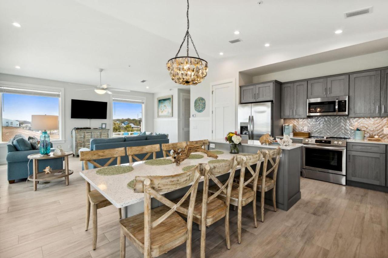 Ocean Lookout 3 - Heated Pool, Beachfront Deck, Stunning Ocean Views