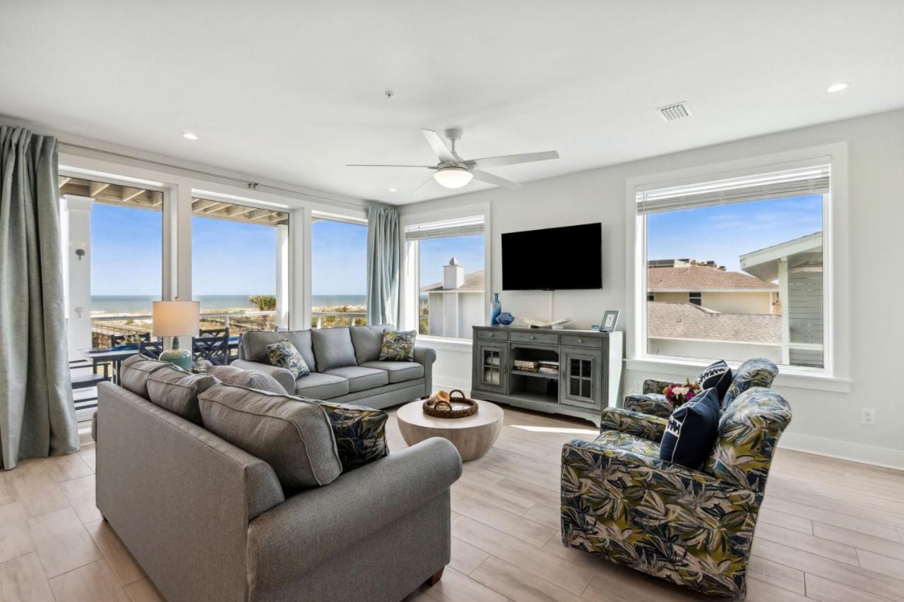 Ocean Lookout 2 - Heated Pool, Beachfront Deck, Stunning Ocean Views *