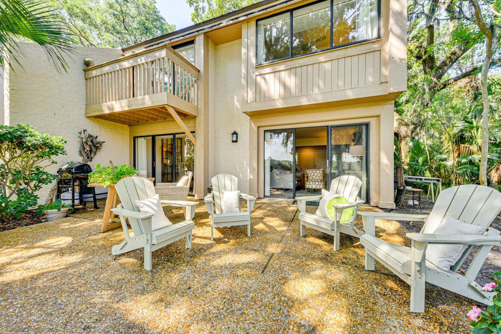 Retreat In Wood Golf And Pool Access!
