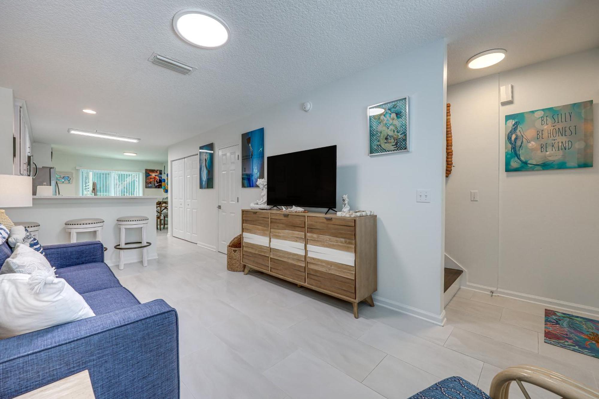 Fernandina Townhome With Patio Walk To Beach! Holiday home *