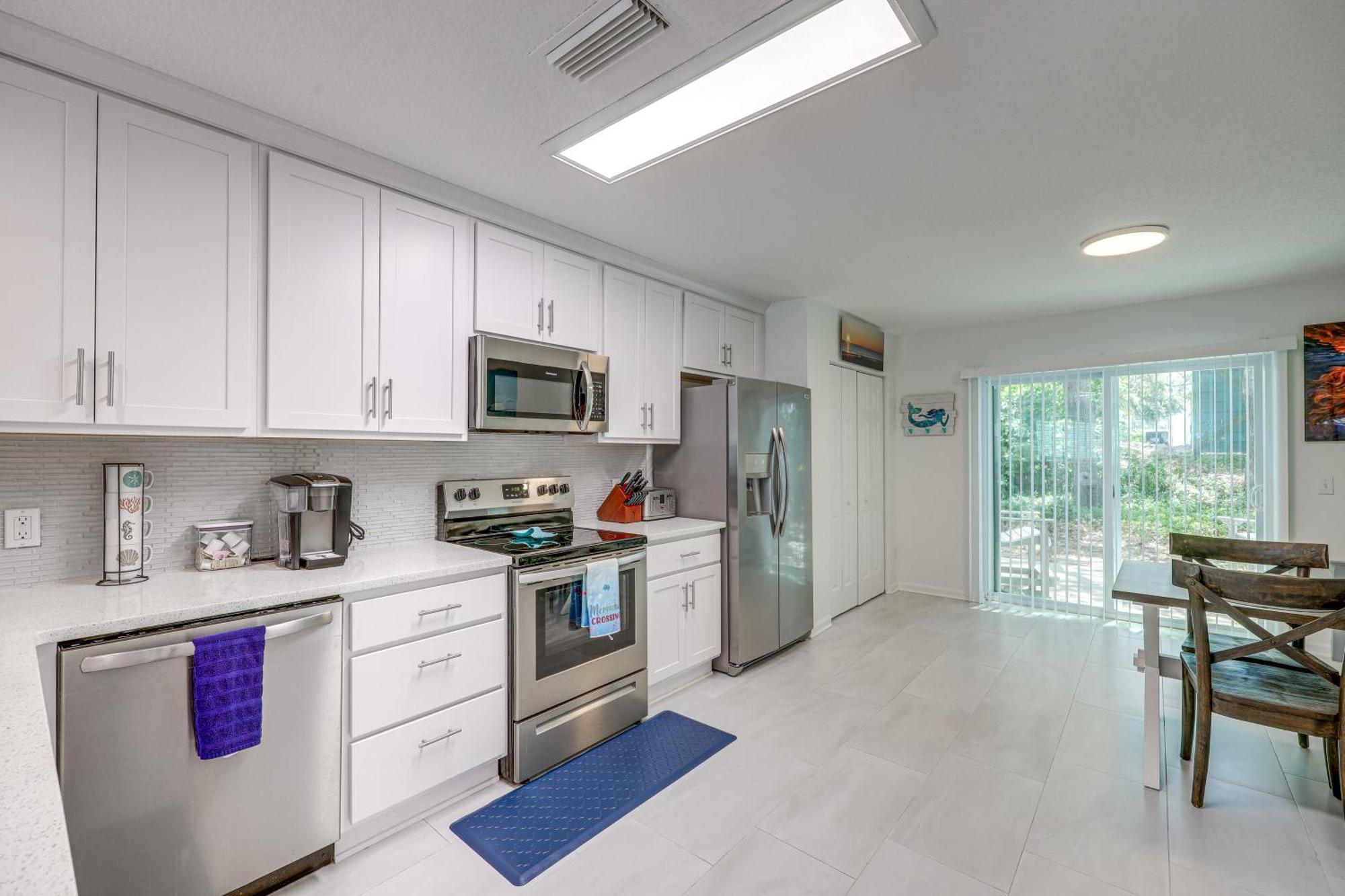 Fernandina Townhome With Patio Walk To Beach! *