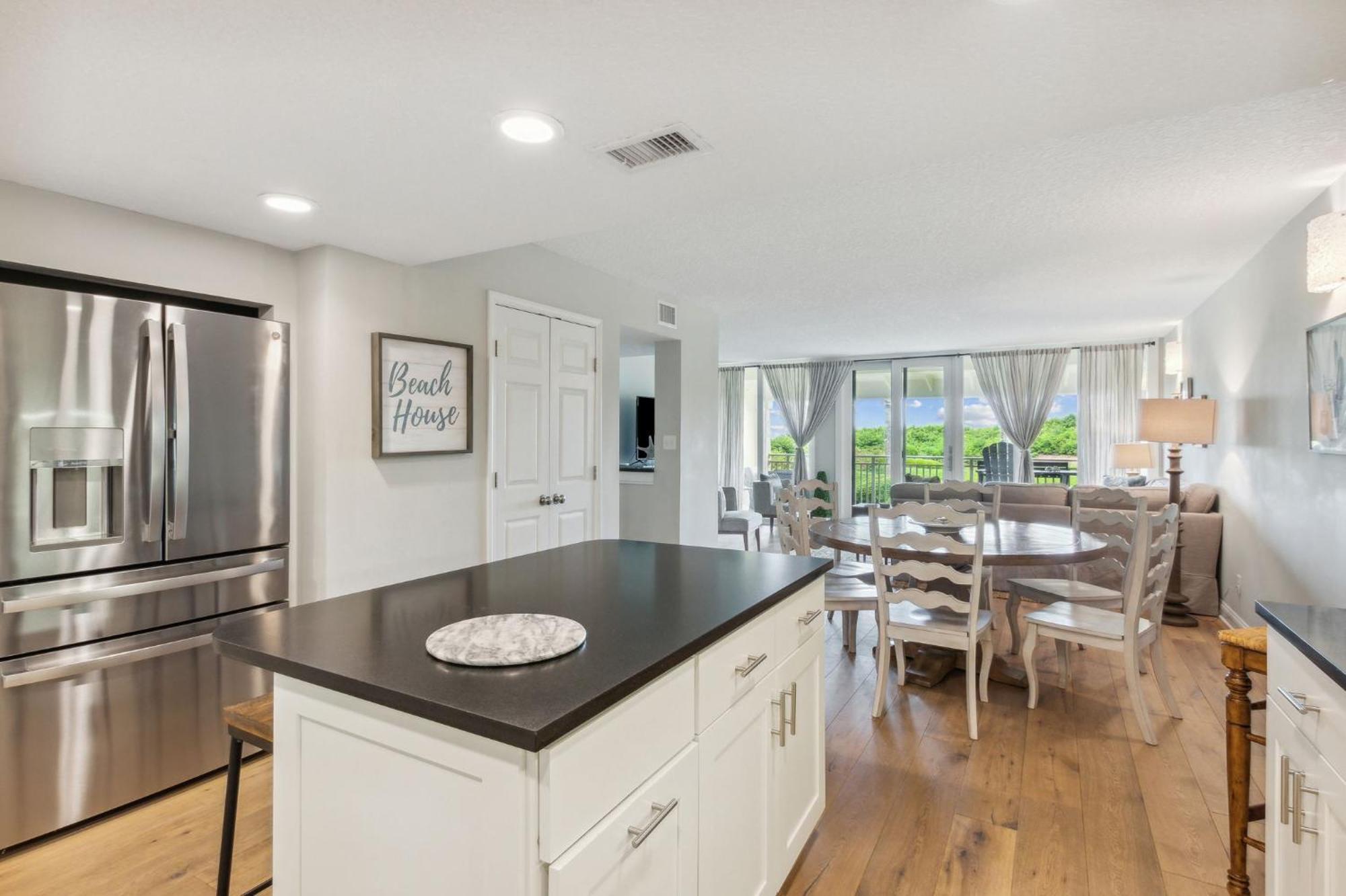 Apartment Coastal Haven Shipwatch 1303, Oceanfront *