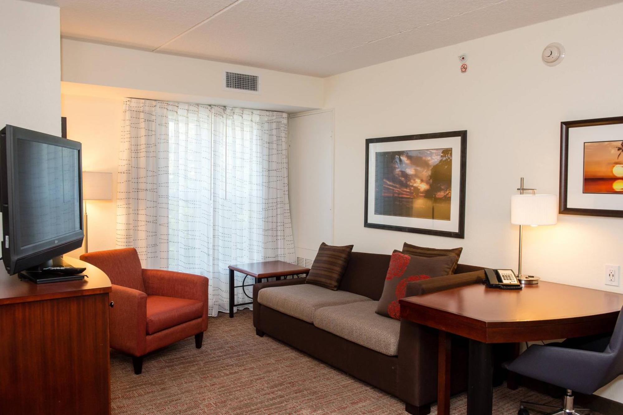 Hotel By Marriott Amelia Island 3*