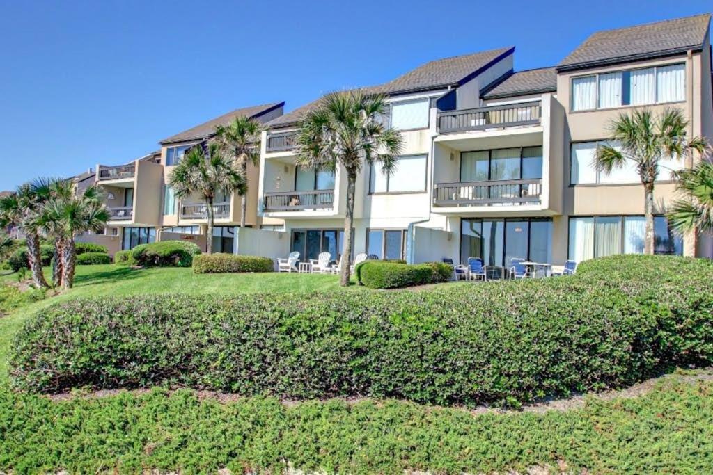1031 Captains Court * Fernandina Beach