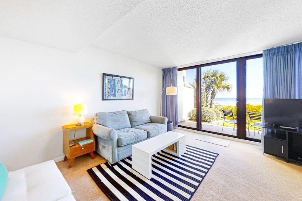 1031 Captains Court *
