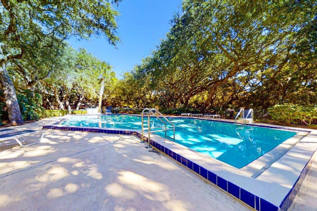 1031 Captains Court * Fernandina Beach