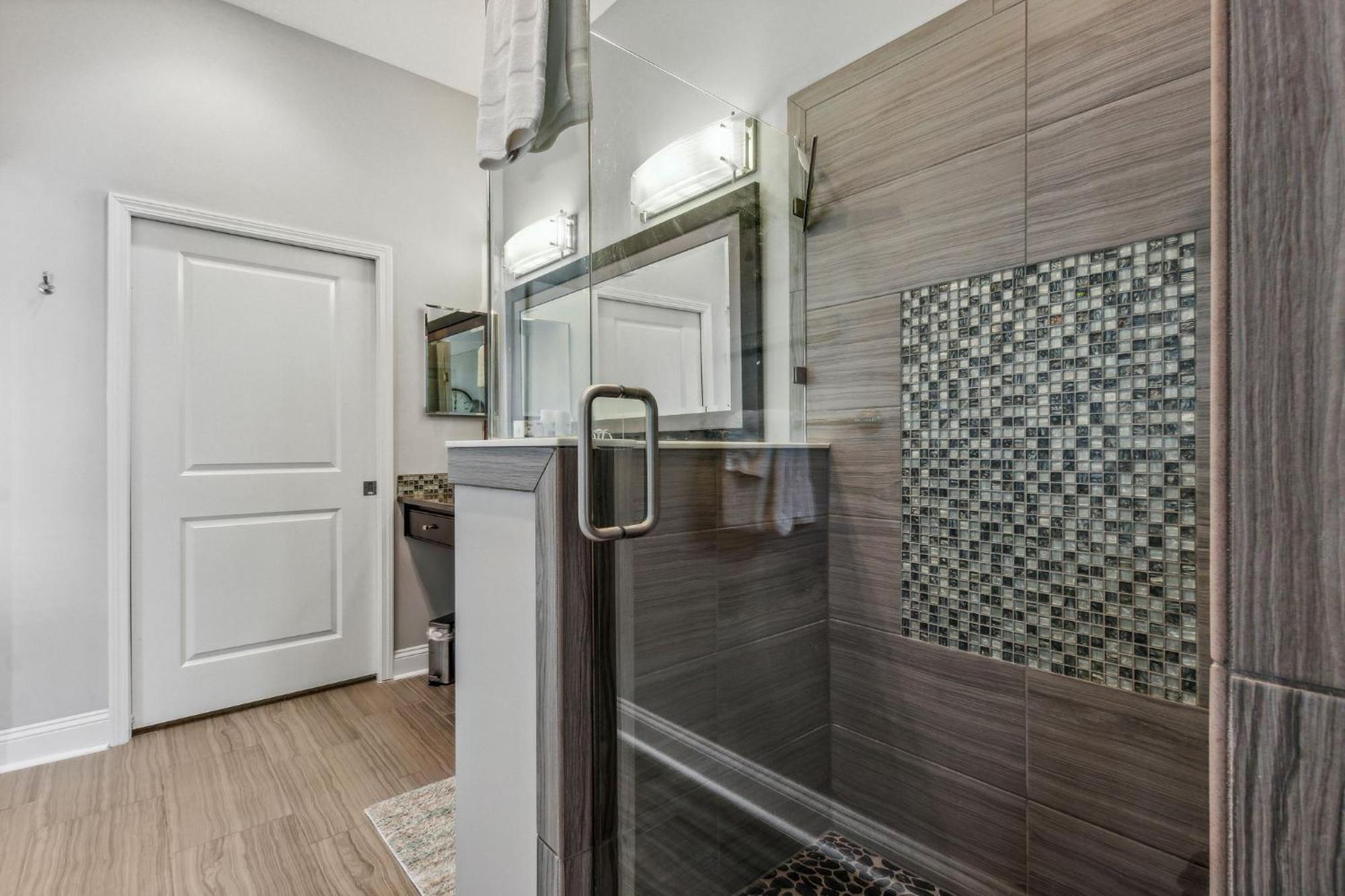 905 Summerwoods Cir *