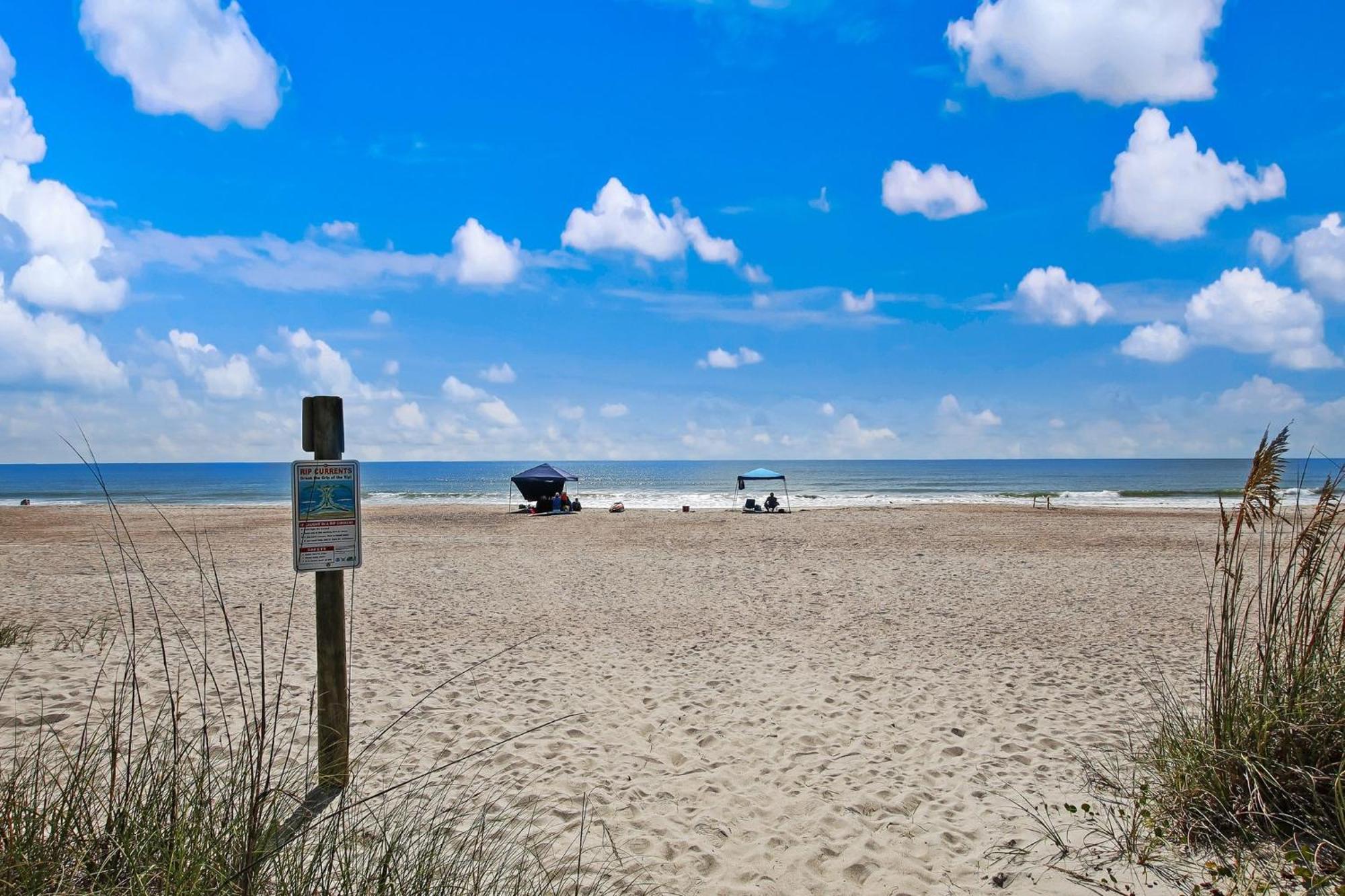 Holiday home Brand New Build Dog Friendly Close To Ocean Above Garage 5631