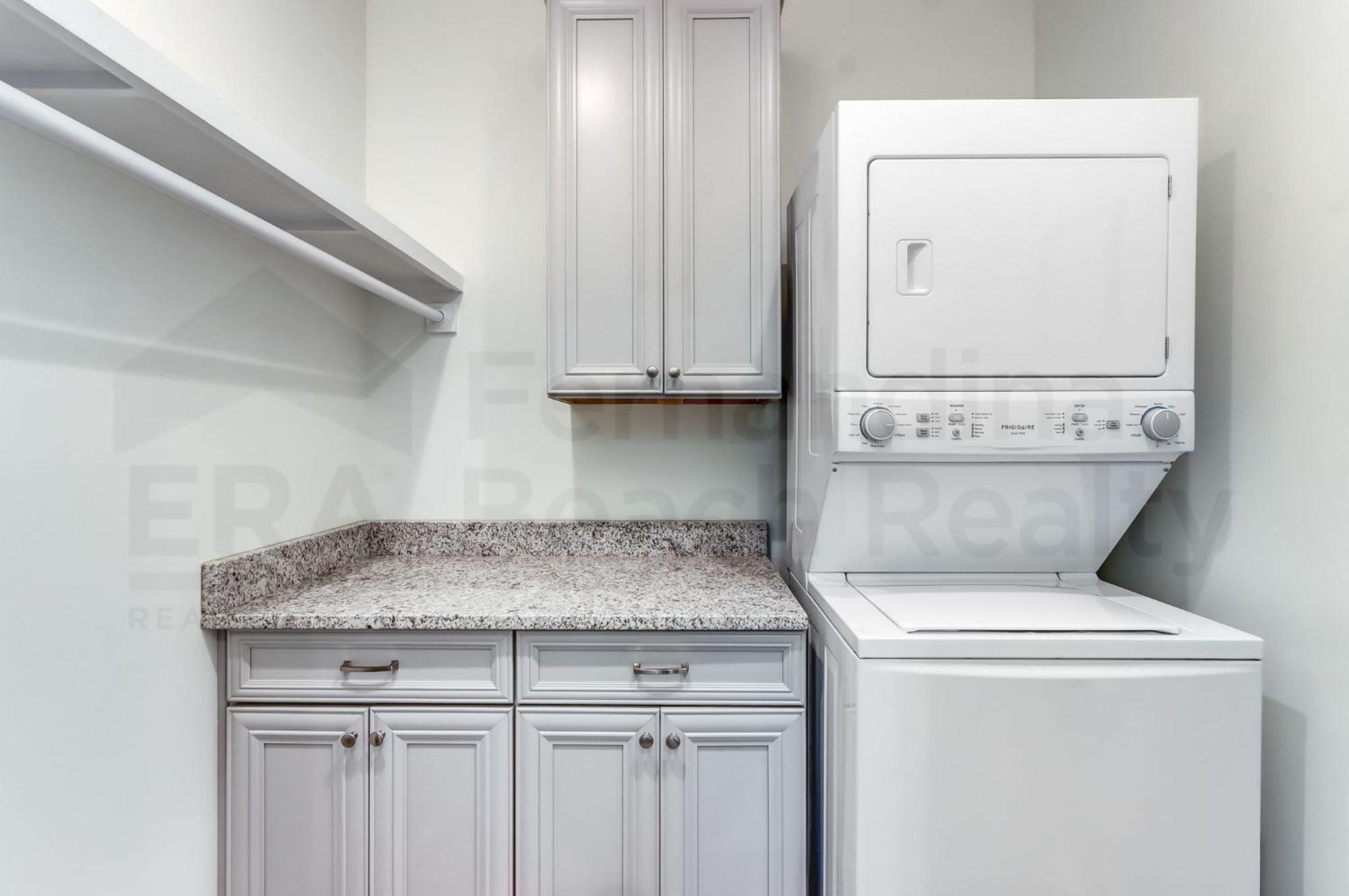 Brand New Build Dog Friendly Close To Ocean Above Garage 5631 Fernandina Beach