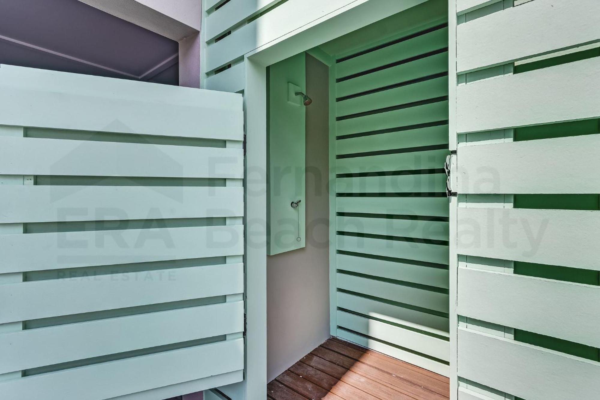Brand New Build Dog Friendly Close To Ocean Above Garage 5631 Holiday home *