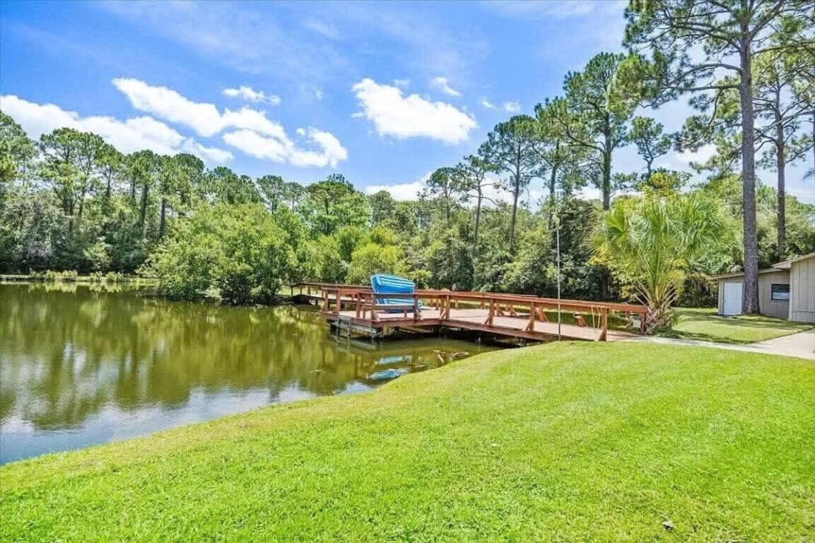 Holiday home Tranquil Oasis- Fish Pond & Private Island Access *