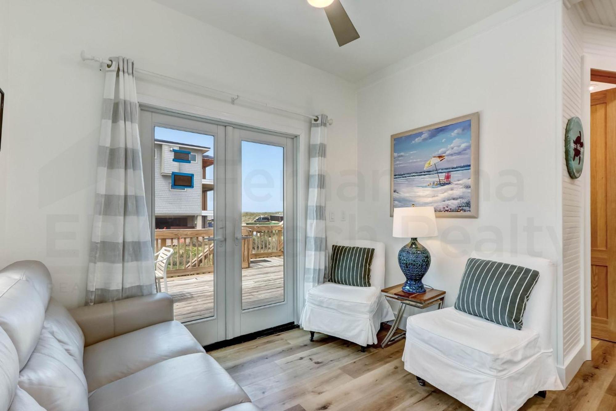 Dogfriendly Beachfront Holiday home