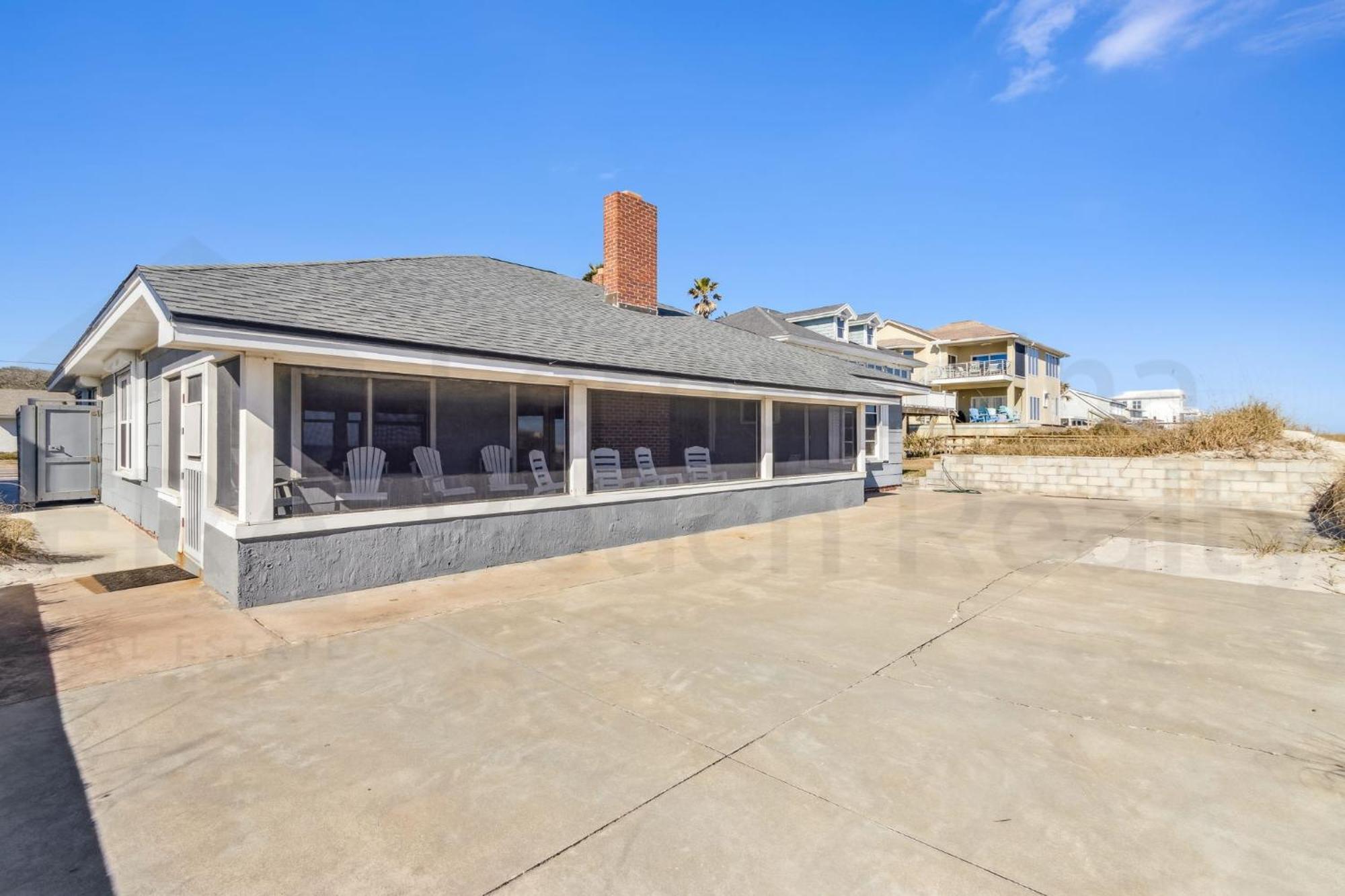 Holiday home Oceanfront House *