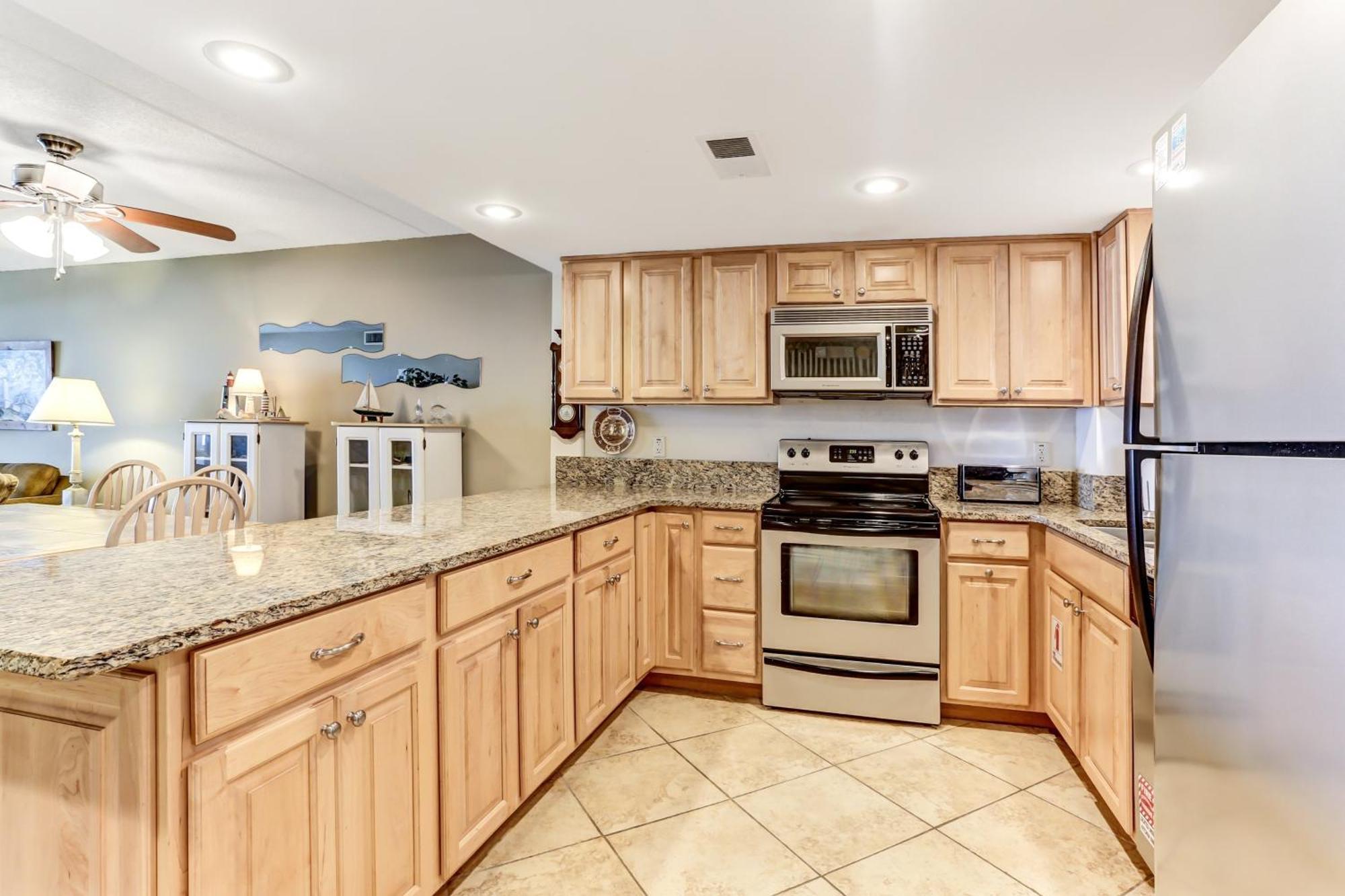 Fresh Oceanfront Condo *