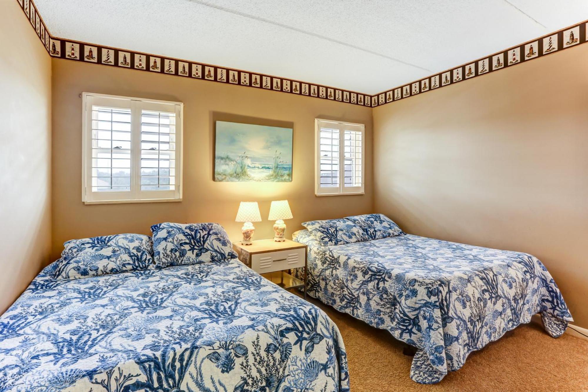 2nd Floor 2 Bed/2 Bath Beachfront Sleeps 6. Patio & Pool. * Fernandina Beach