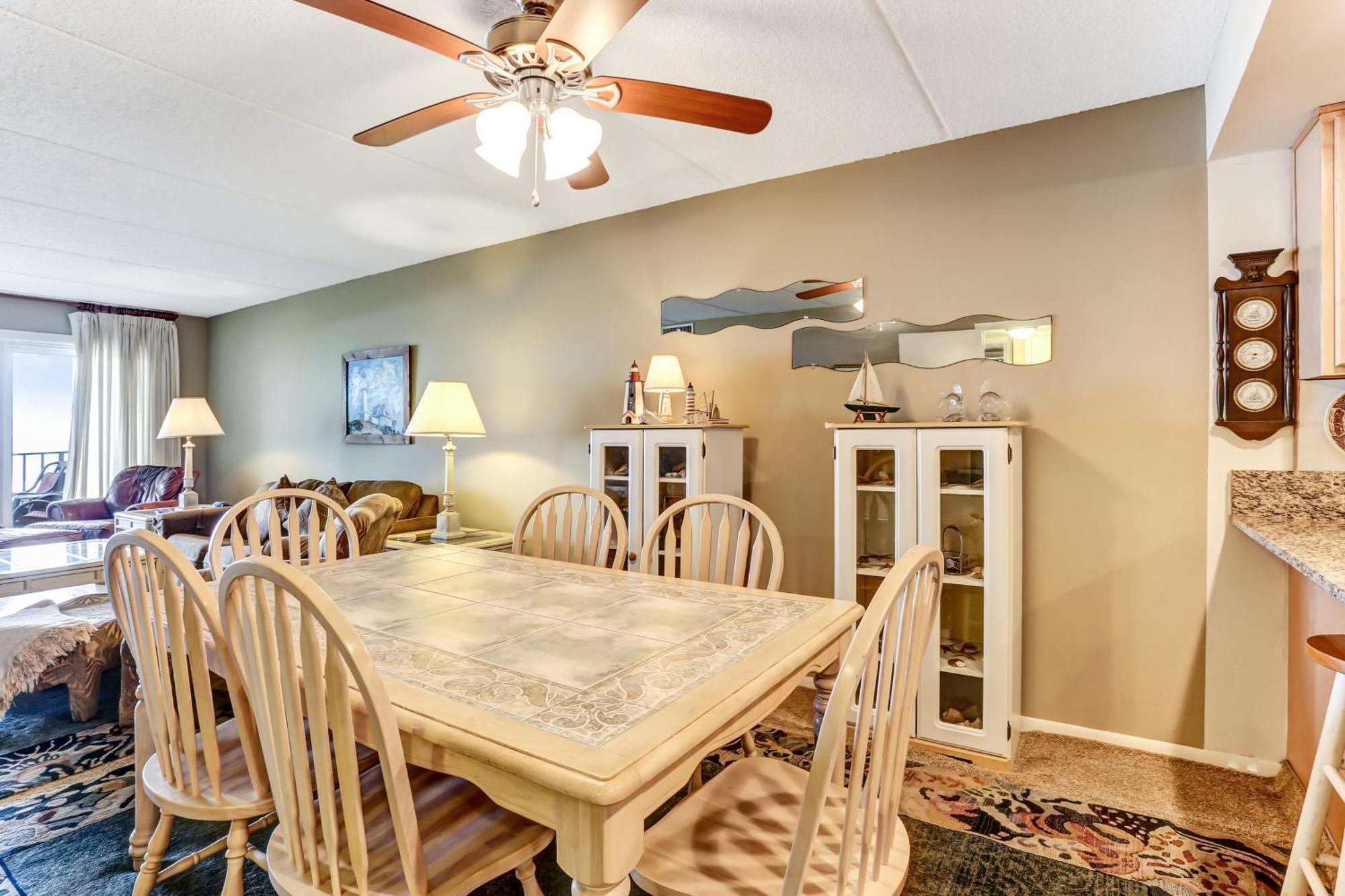 Holiday home 2nd Floor 2 Bed/2 Bath Beachfront Sleeps 6. Patio & Pool. *