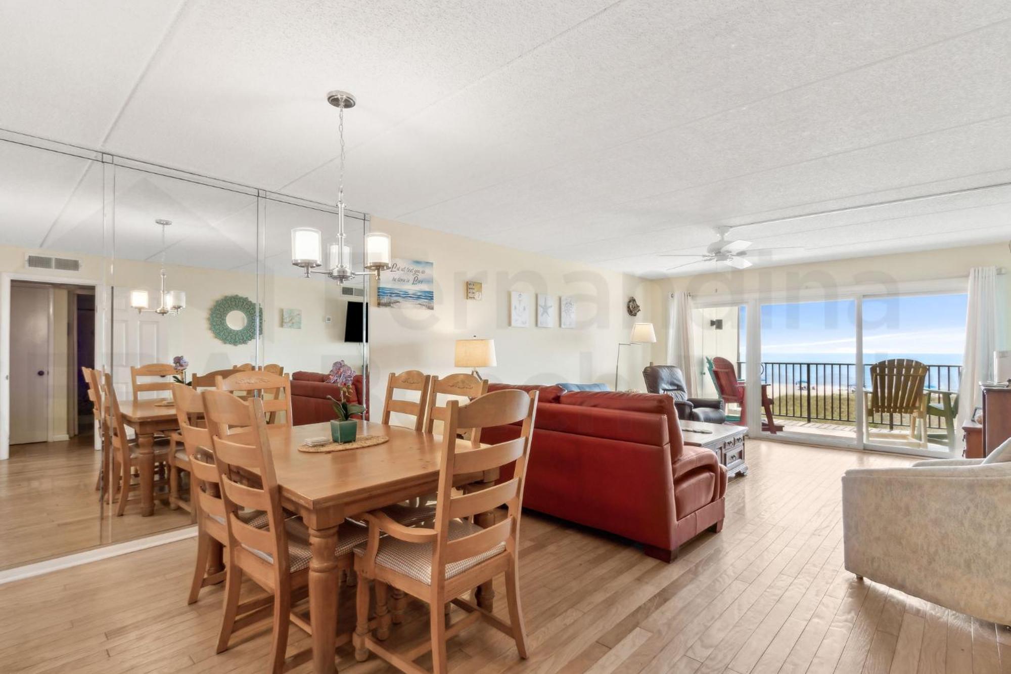 Holiday home Beachfront 2nd Floor Unit. 2 Bedroom 2 Bath Private Balcony With Sweeping Ocean View *