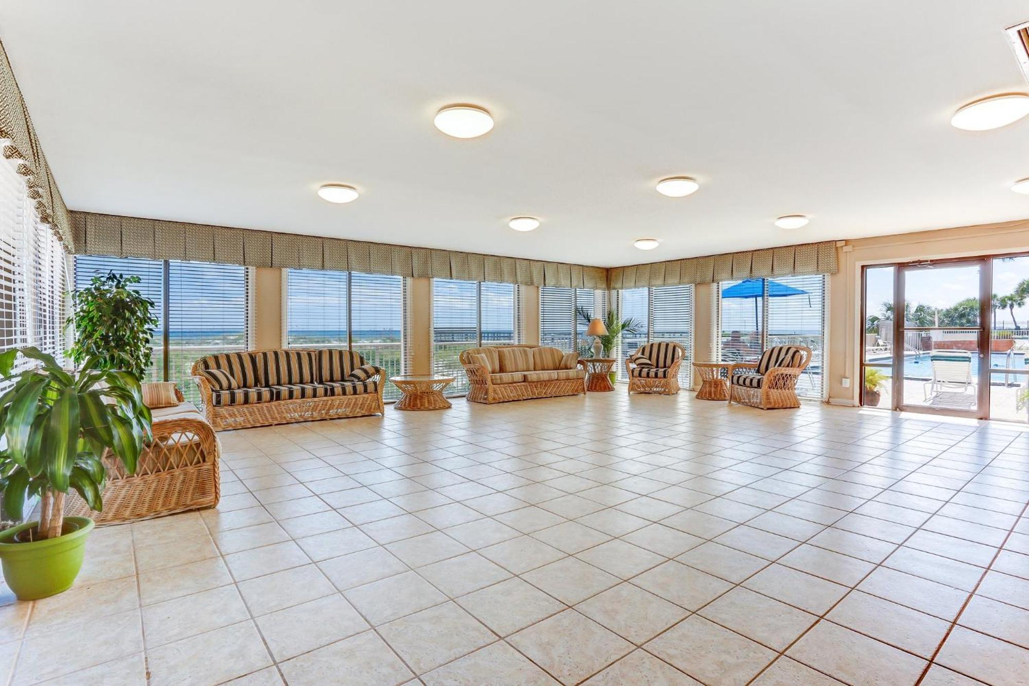 Fully Renovated Oceanfront Getaway With A Modern Coastal Feel And Amazing Ocean Views! 782 Amelia By The Sea *