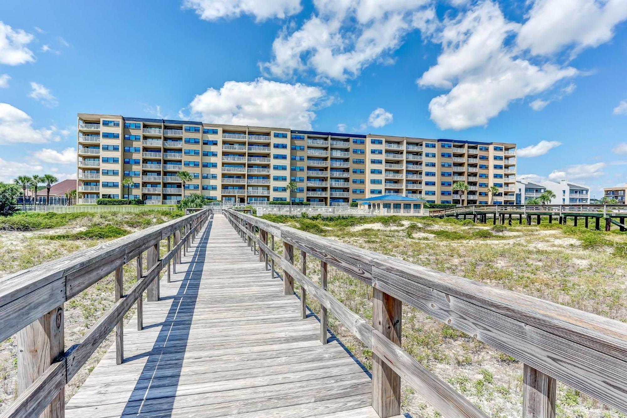 Fully Renovated Oceanfront Getaway With A Modern Coastal Feel And Amazing Ocean Views! 782 Amelia By The Sea Holiday home *
