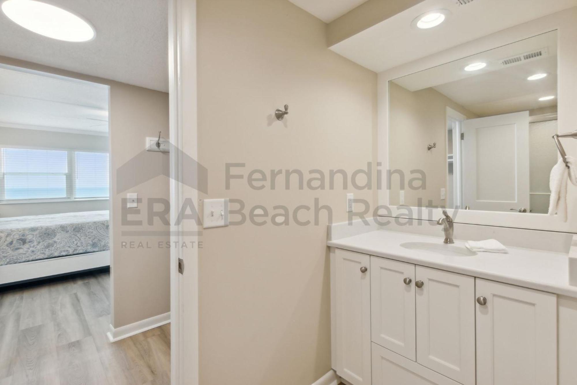 Beautiful 3 Bedroom Oceanfront On The 5th Floor With Fishing Pier! 557 Amelia By The Sea