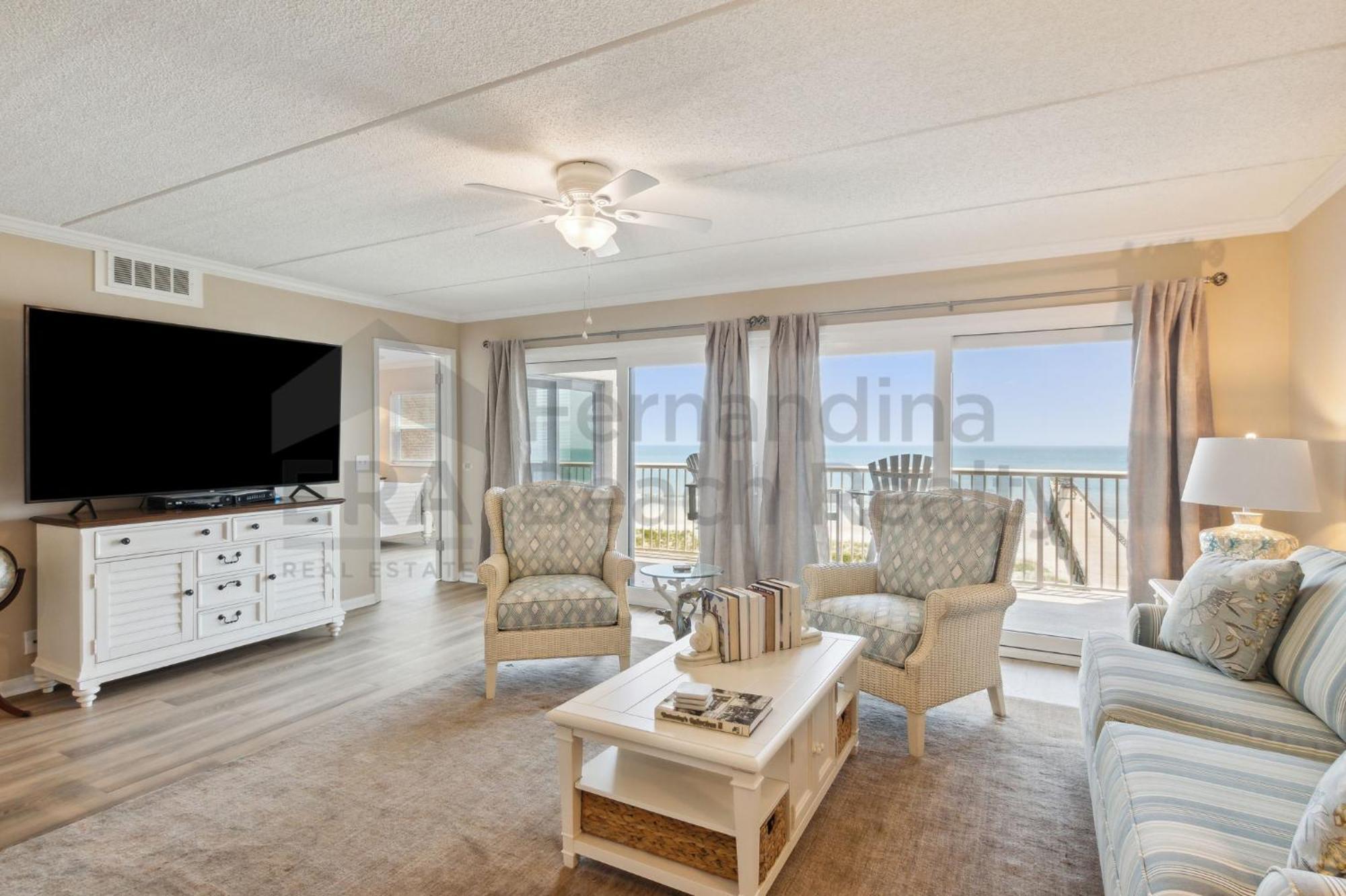 Holiday home Beautiful 3 Bedroom Oceanfront On The 5th Floor With Fishing Pier! 557 Amelia By The Sea *