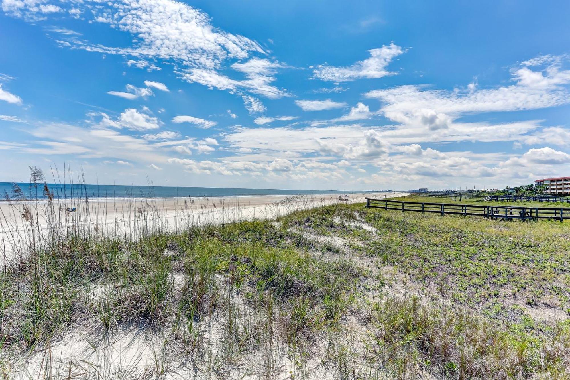 Experience Beachfront Luxury At 667 Amelia By The Sea, Perfect For Your Next Family Getaway. Holiday home Fernandina Beach
