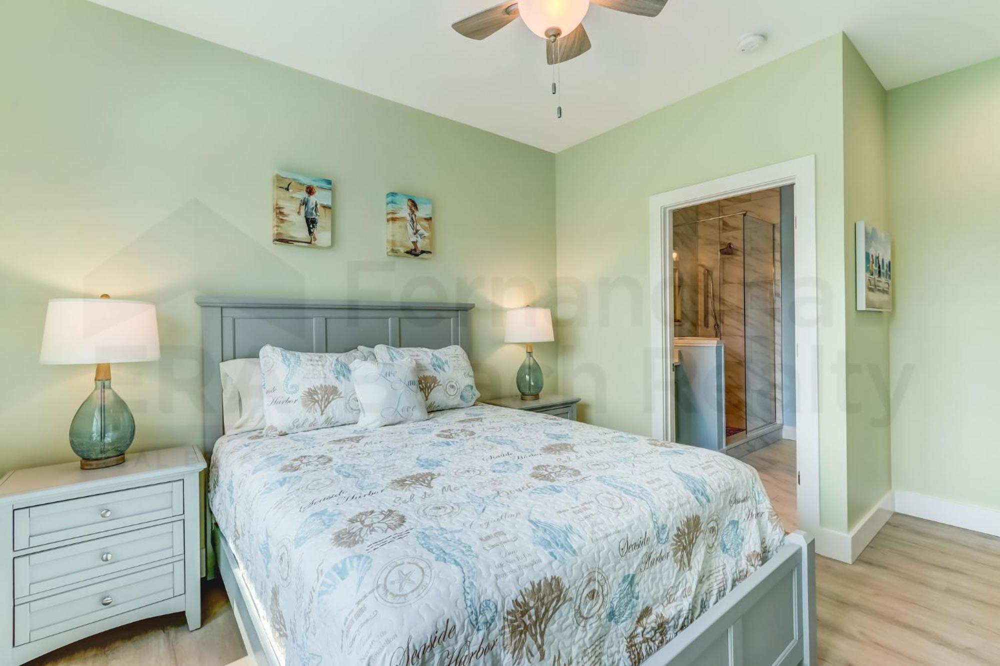 Holiday home Dog Friendly - Ocean Views - Across The Street From Ocean